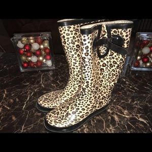 Chooka Women's Cheetah Top Buckle Rain Boots Sz9